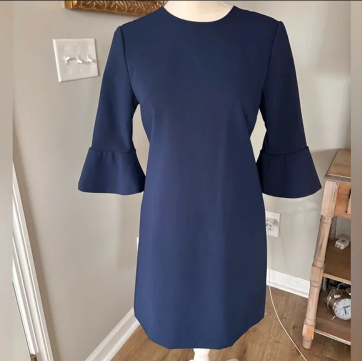 VESTIDO CORTO MANGA VUELO